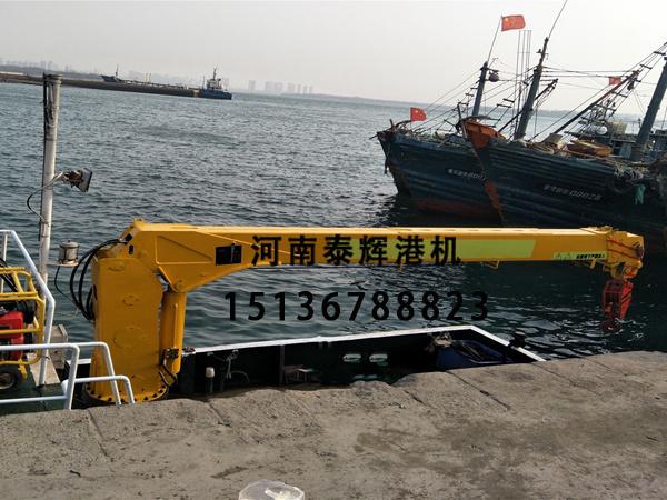 安全型船用起重机筑牢海上作业防护屏障