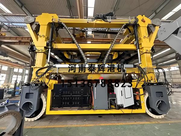 装卸设备咋选型？轮胎式跨运车凭啥获客户高认可？