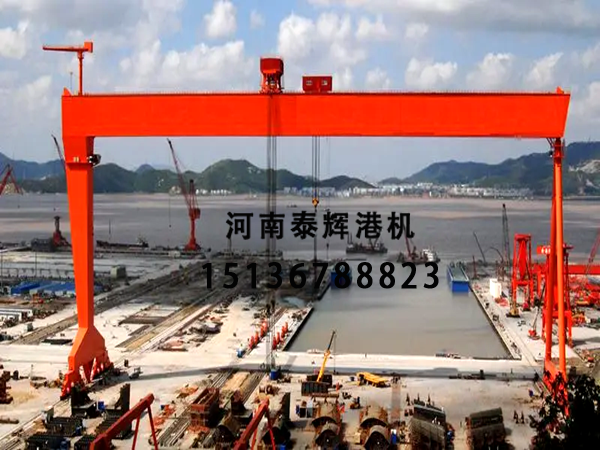 山东日照集装箱跨运车为何能在码头灵活转运箱体